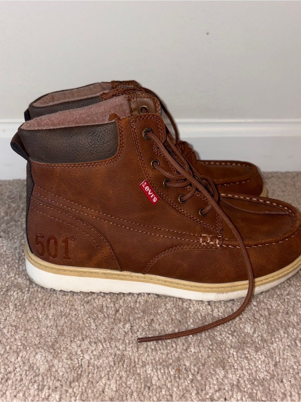 Boy’s Levi's Brown Chukka 501 Moc Toe Boots with White Sole Size: 4.5